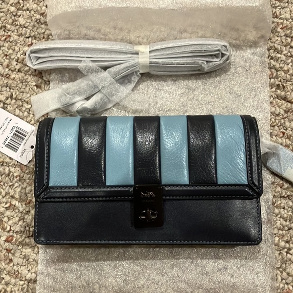 Coach Hutton Clutch With Colorblock Quilting 856 - Picture 5 of 14